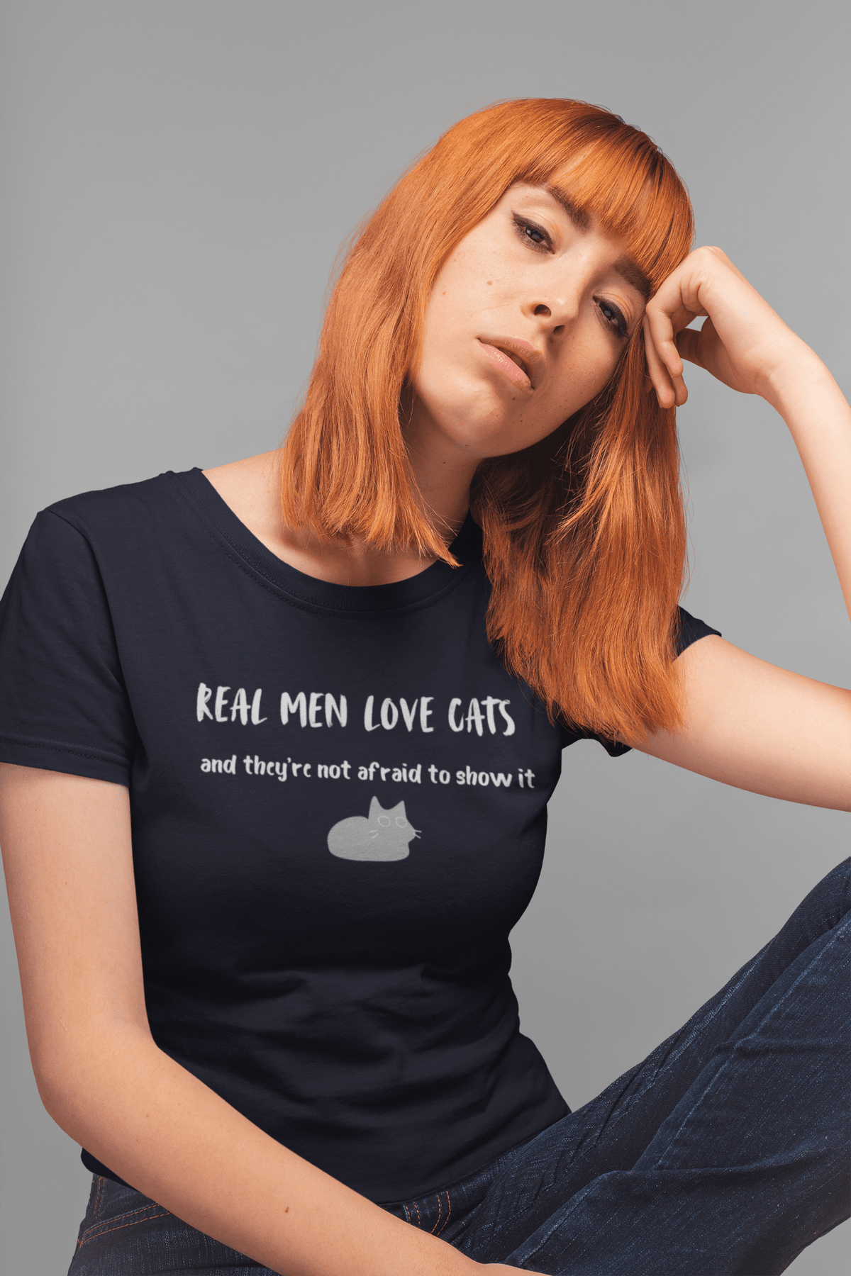 Real Men Love Cats (and they’re not afraid to show it) T-Shirt - PetXcite